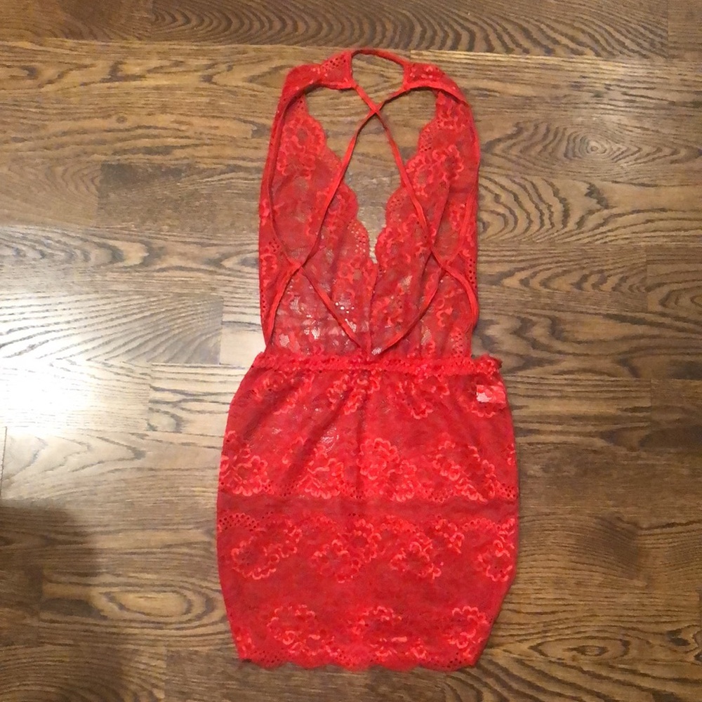 The Escante Collection Red Lace Nightdress Size XS-S - Picture 9 of 9